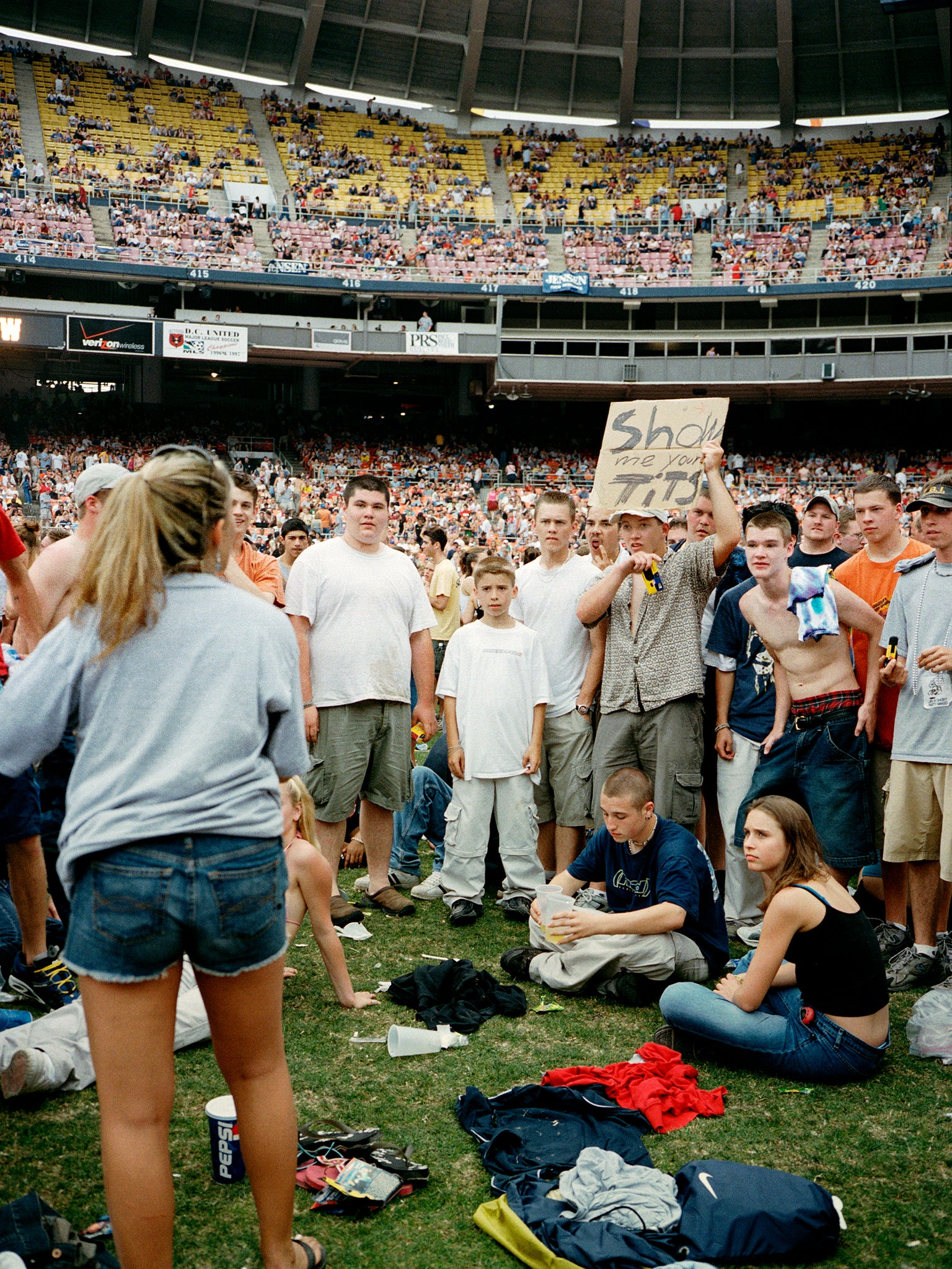 SHOW ME - VINTAGE PRINT 2002